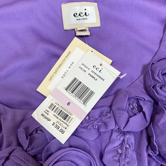 ECI New York | Blouse with Flower Detail - Picture 4 of 6